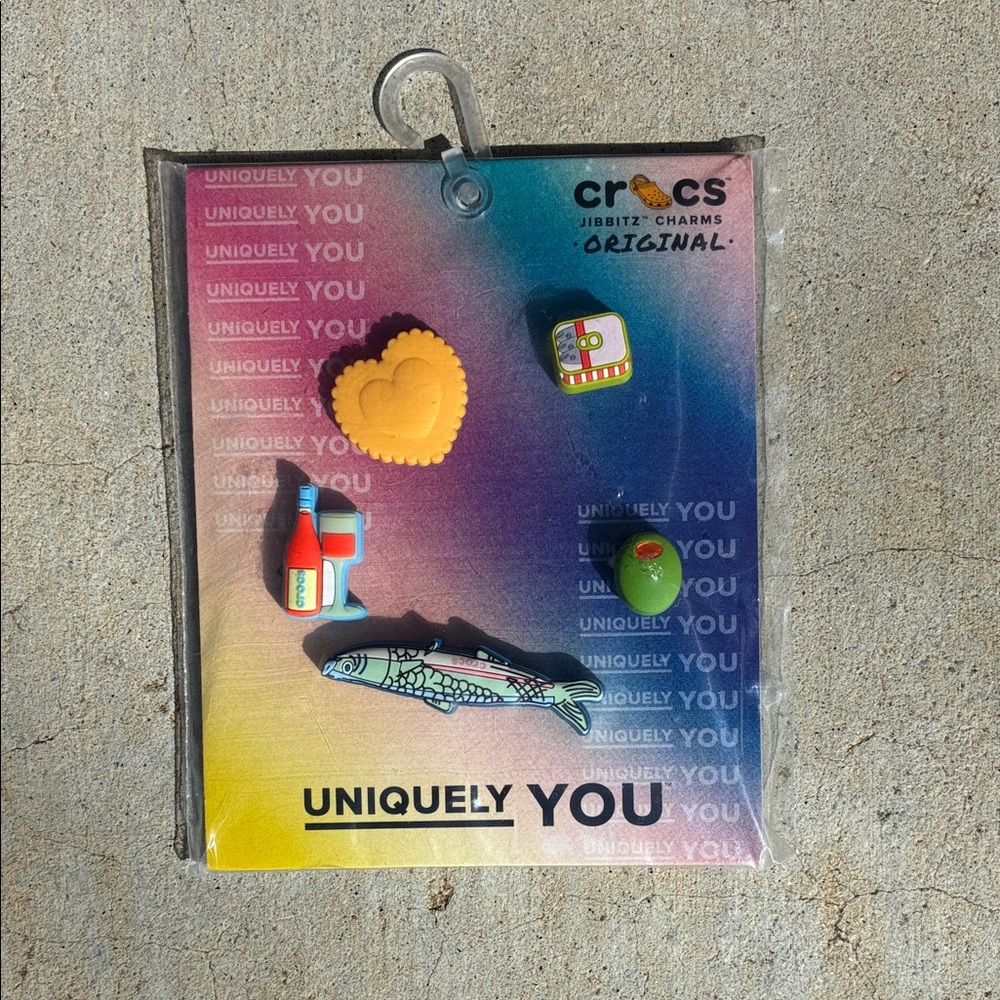 CROCS Jibbitz Charms with Yellow Heart and Fish